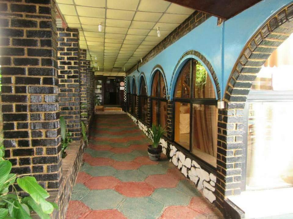 Hotel Diplomaté Muyenga Extérieur photo